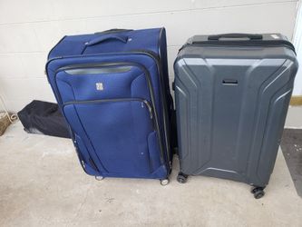 Traveling luggage suitcase