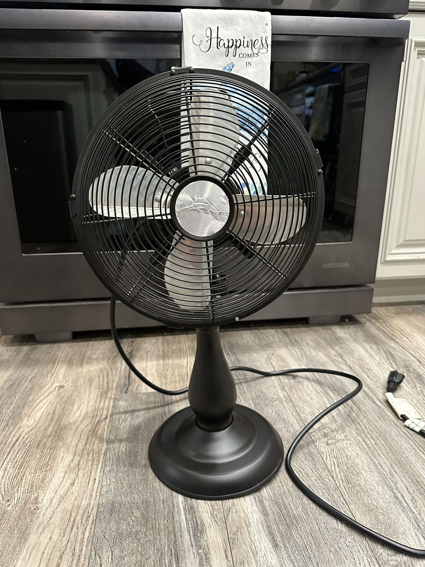 Beat The Heat DecoBREEZE Oscillating Table Fan Speed Portable