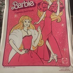 Barbie Vintage Carrying Case Trunk And Vintage Barbies Lot With Vintage Clothes