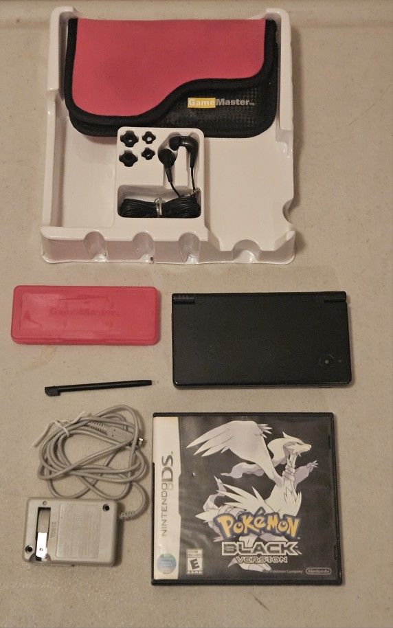 Nintendo Dsi With Pokémon Game