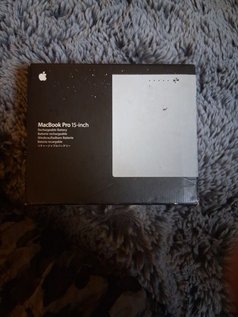 Macbook Pro 15" Rechargeable Battery Replacement