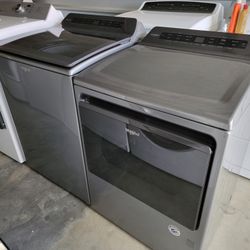 High End, Dark Grey, Matching Set!!! Huge Capacity, 4.8 Cubic Ft. Whirlpool Washer with 36 Cycles and Matching Gas Dryer!!! Must See To Appreciate!!!