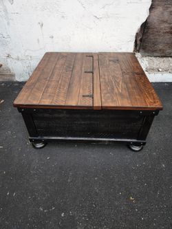Farmhouse Fresh Modern Coffee Table