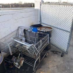 5 - Plastic And Metal  55 Gallon Barrels / Un Cut And Tops In Tact