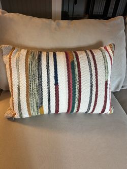 Decorative pillow