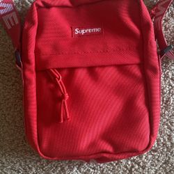 Red Supreme Messenger 