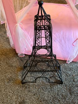 Black Metal Eiffel Tower Decorative Figurine