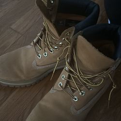Timberlands 9.5
