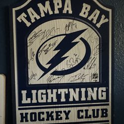 Tampa Bay Lightning team autographs 