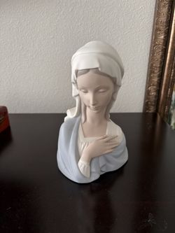 Blessed Virgin Mary Lladró