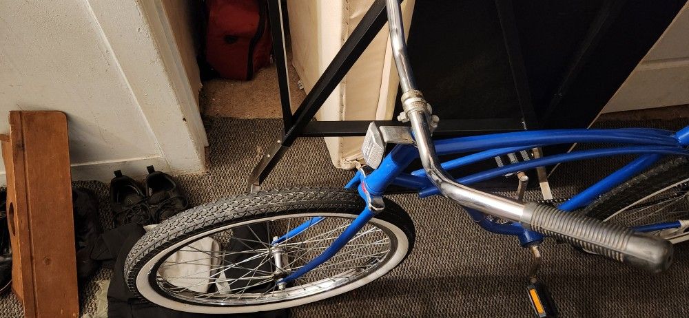 A Blue Beach Cruise Bike