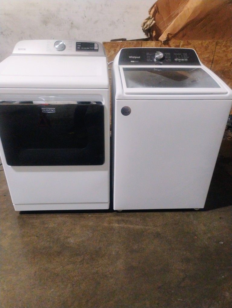 Whirlpool. Washer And Dryer Electric Maytag