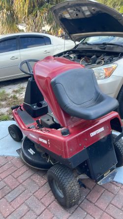 Craftsman riding lawnmower