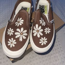 Womens Slip On Vans Size 5.0 