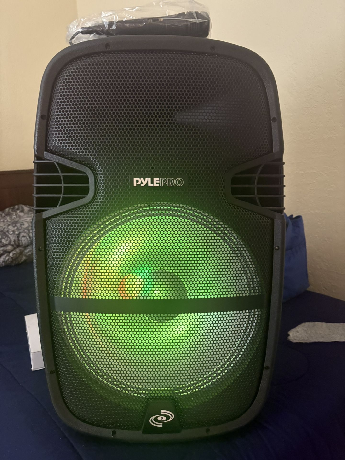 Super Nice Speaker New With Microphone LED Lights