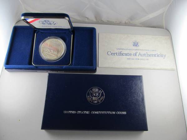 1987 U.S. Constitution Silver Dollar in OGP -- GORGEOUS HISTORIC COIN!