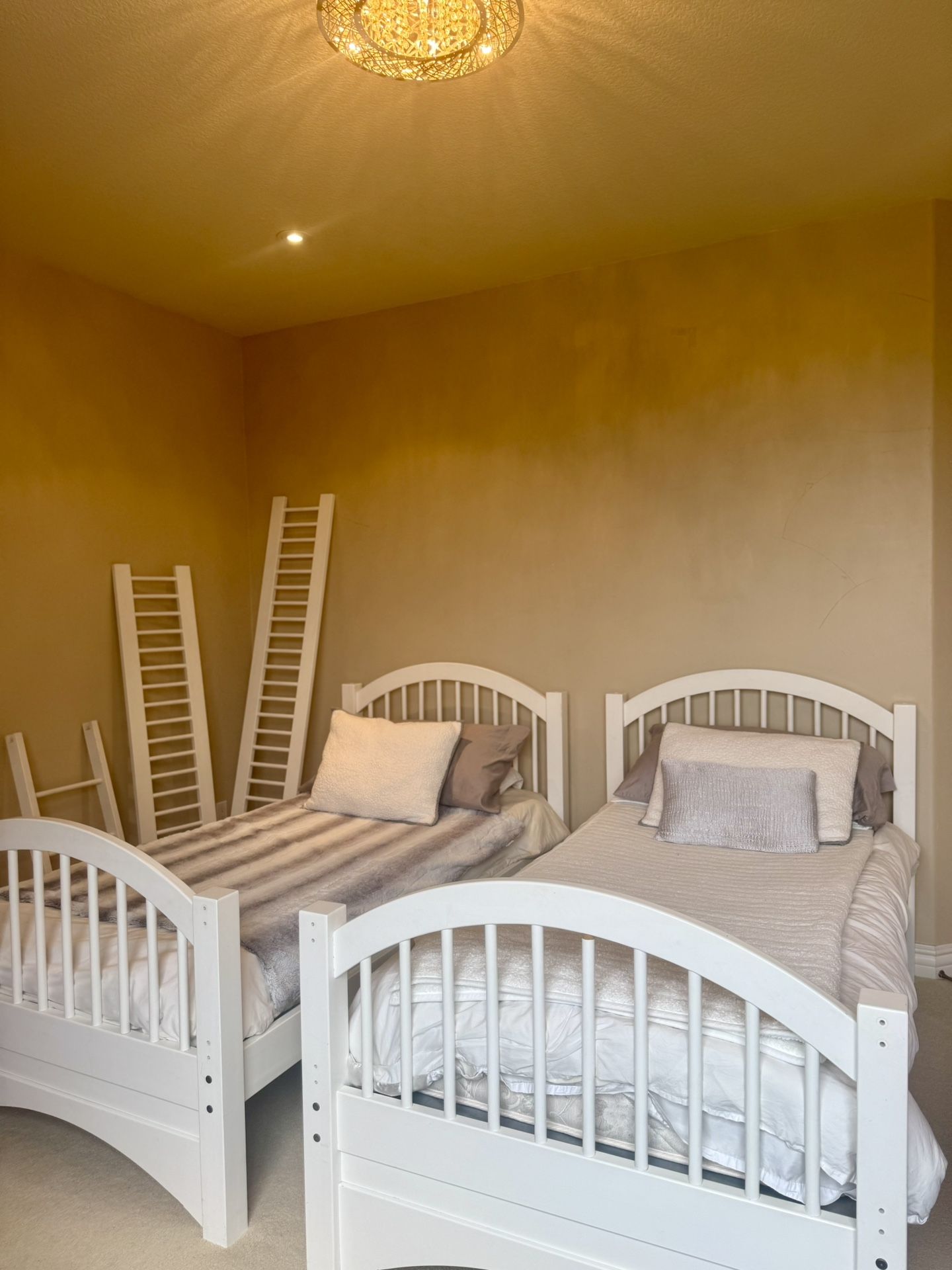Twin Beds - Bunk