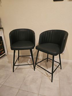 American Furniture Wearhouse Stools/Chairs