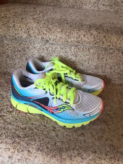 Women’s Saucony Size 6 Running Shoe