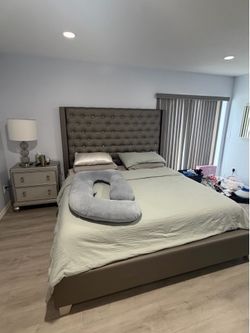 Sofia vergara king bed set for sale
