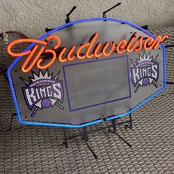 KINGS NEON LIGHT BUDWEISER 