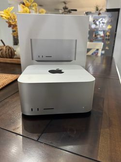 Apple M1 Max Mac Studio