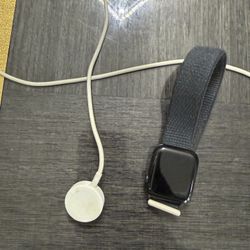 Apple Watch SE (GPS) (2nd Generation)