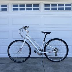 Specialized Hybrid Bike – XS Frame (4’10”–5’3”)