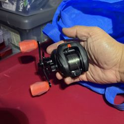 13 Fishing Radioactive Modus R2 BaitCaster 