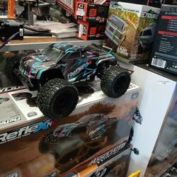 Team Associated Reflex 14 Beginner Brushless RC Monster Truck
