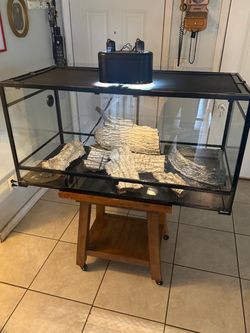Reptile/Terrarium/Aquarium HUGE 120 Gallons front opening tank with set up ( No Animals Included ) ( Have more tanks available) *** Like New ***
