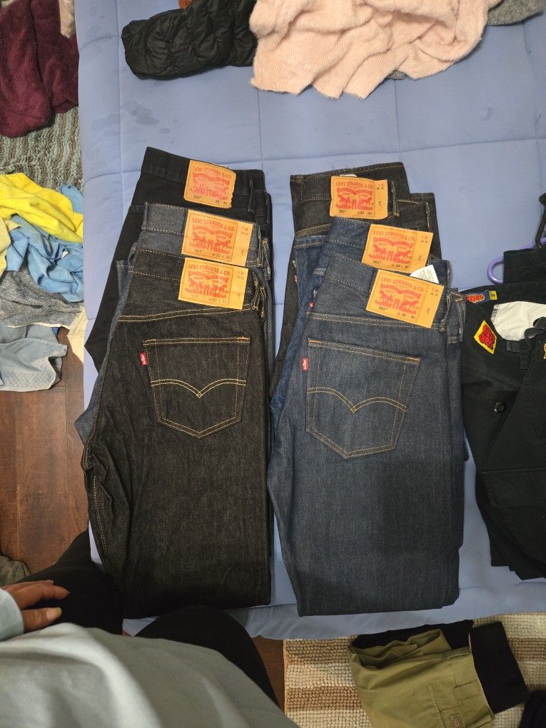 Levis
