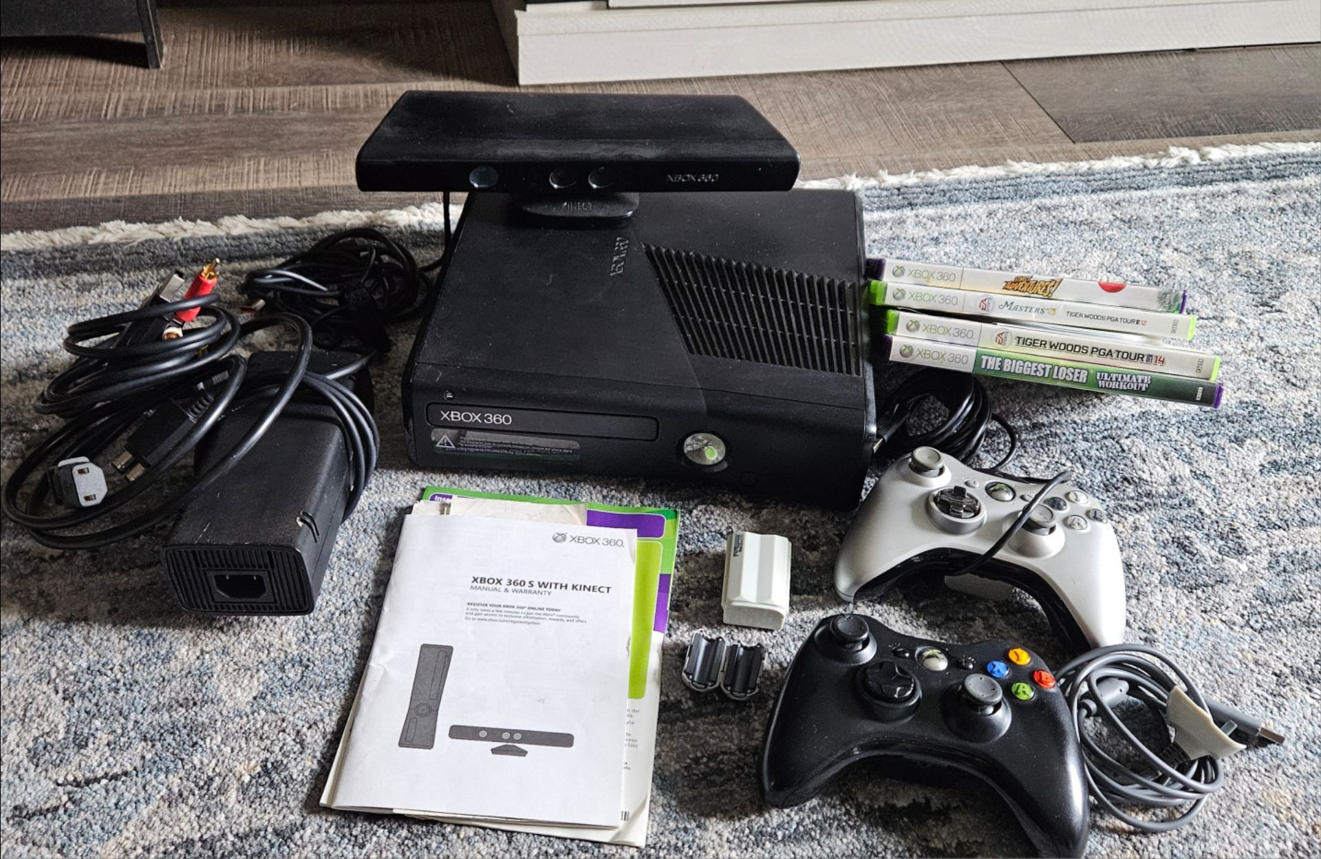 Xbox 360 S Kinect Bundle