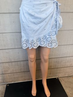 Womens floral ruffled wrapped mini skirt size Medium