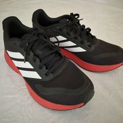 Tennis  Shoes    Adidas 
