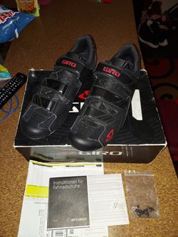 Sports Shoes