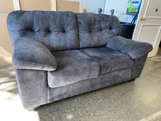 Dark Grey Tufted Loveseat