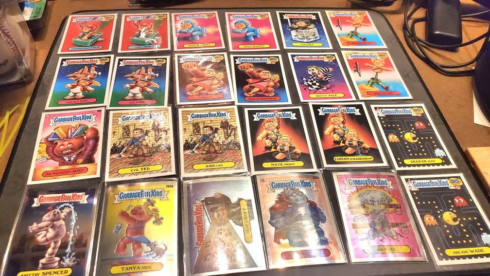 Lot Of 25 Random Garbage Pail Kids Cards All For $20
