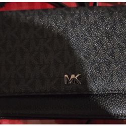 New  Black Crossbody Bag   Mk