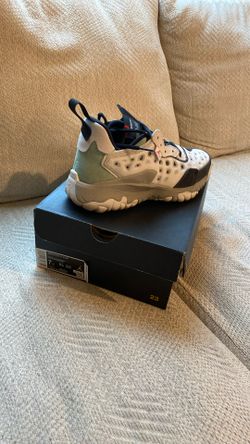 7 Youth Jordan’s
