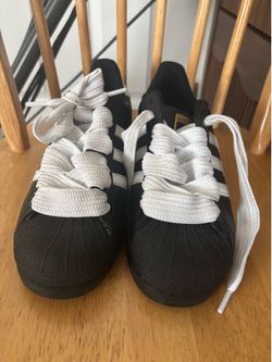 Adidas superstars
