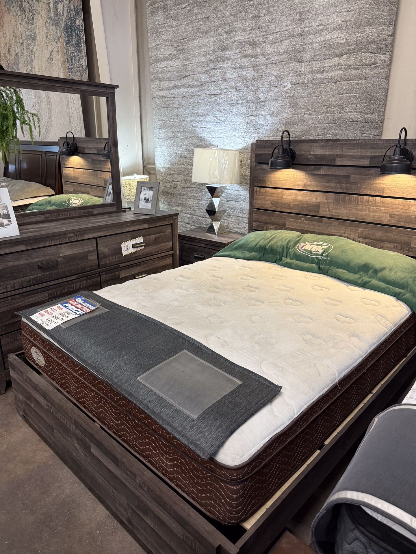 4pcs Queen Bedroom Set 