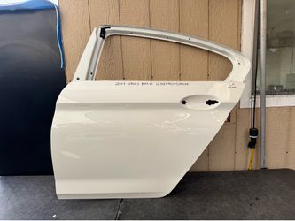 2017 2018 2019 2020 2021 2022 2023 BMW G30/F90/M5 LEFT REAR DOOR OEM USE