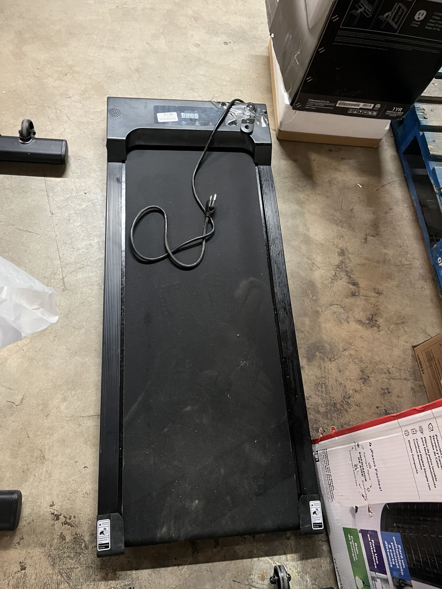 Sunny Health & Fitness SF-T722901 Foldable Electric Smart Treadmill with Adjustable Incline and Bluetooth Connectivity