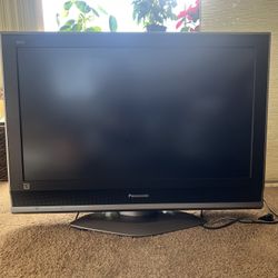 Panasonic 32” HDTV – Model TC-32LX70 – $20