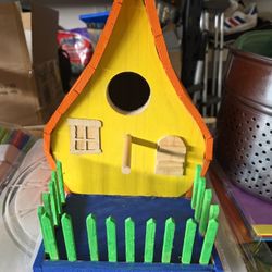 beautiful birdhouse in beautiful colors, make your bird happy