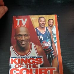 Vintage 1997 TV Guide April 12-18 Michael Jordan Kings Of The Court. 