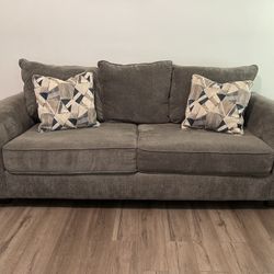 Pull Out Couch 