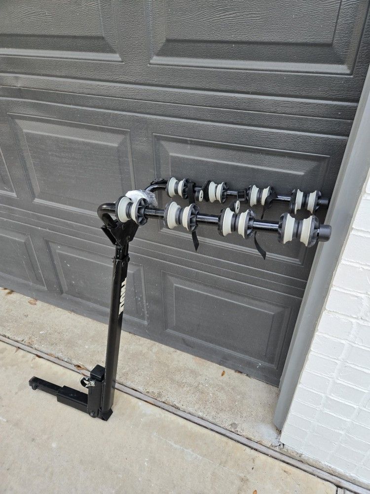 Thule 4 bike hitch mount rack carrier with new straps