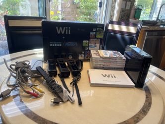 └➤➤➤ Nintendo Wii Sports - Complete System (Wii Console, 8 Games, 3 Controllers)